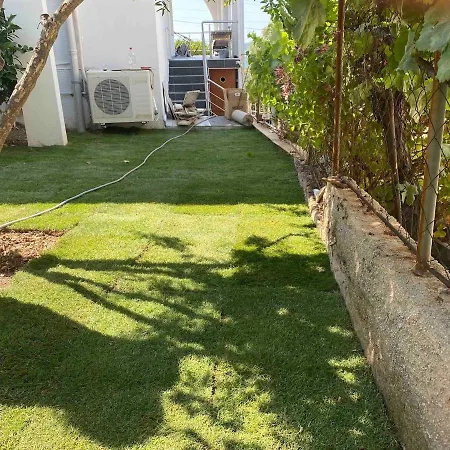 Nino's Seaview House With Balcony & Garden *